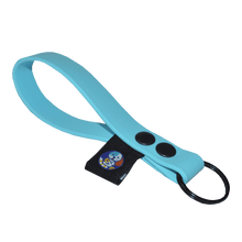Cargar imagen en el visor de la galería, Llavero Tail Link - Azul Claro - Tail Society