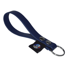 Cargar imagen en el visor de la galería, Llavero Tail Link - Azul Marino - Tail Society