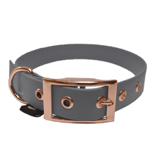 Cargar imagen en el visor de la galería, Tail Collar Prestige - Gris - Tail Society