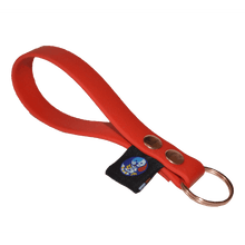 Cargar imagen en el visor de la galería, Llavero Tail Link - Rojo - Tail Society