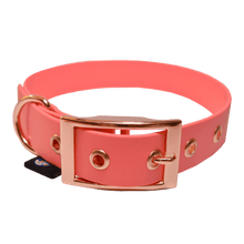 Cargar imagen en el visor de la galería, Tail Collar Prestige - Rosa Coral - Tail Society