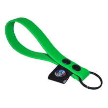 Cargar imagen en el visor de la galería, Llavero Tail Link - Verde Neon - Tail Society